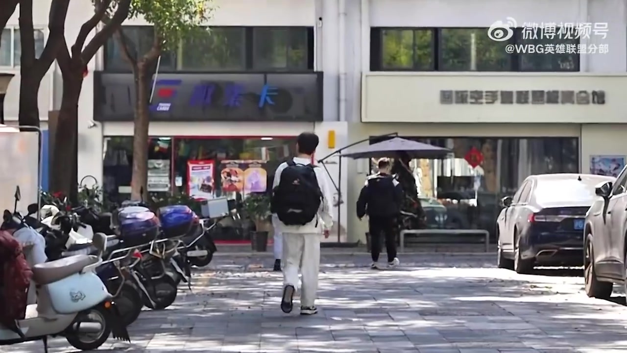 WBG发布小组赛Vlog:小天在电梯口遇到369和JKL